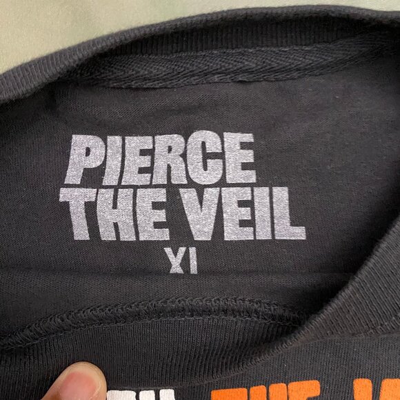 Pierce the Veil "the jaws of life" t-shirt - Size XL EUC - Picture 3 of 3